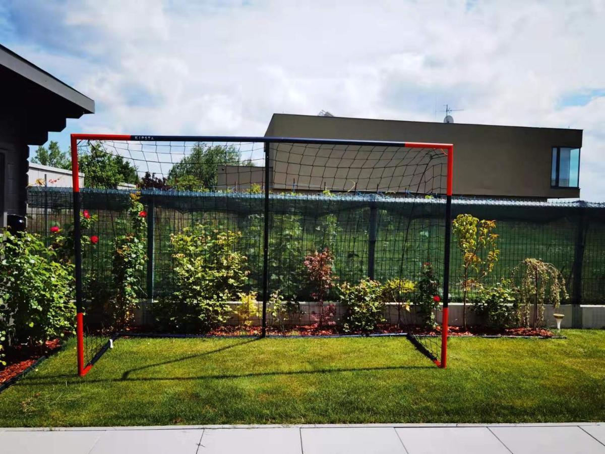 Yipin Villa Prague Luaran gambar