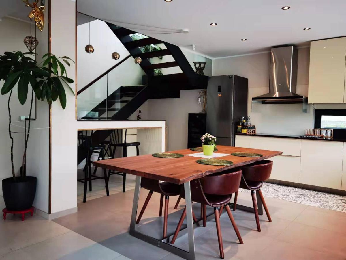 Yipin Villa Prague Luaran gambar