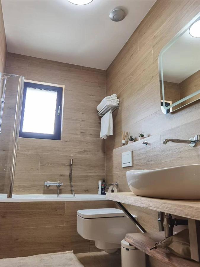 Yipin Villa Prague Luaran gambar